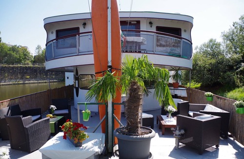 Leipziger Vorstadt Apartment | 3-berth cabin on a residential vessel