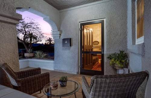 West University Apartment | 3 Blocks from U of A/Near 4th Ave/1 BR 1 BA