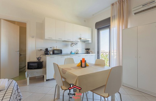 Bitonto Apartment | 3 Bnb delle Nazioni with parking,9min Airport Sea
