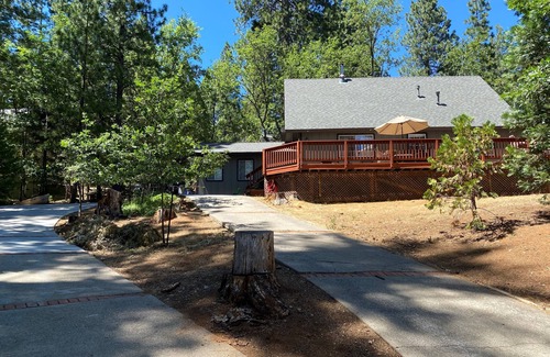 Arnold Cabin | 3 BR, 2 BA mountain cabin in Arnold 10 minutes to White Pines Lake