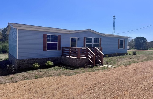 Cropwell House | 3 br 2 ba sleeps 6 near Lake Logan Martin