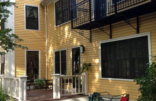 East Cambridge House | 3 BR/3 BATH in Historic Home Mins from Kendall Sq , MIT, Harvard, Boston.
