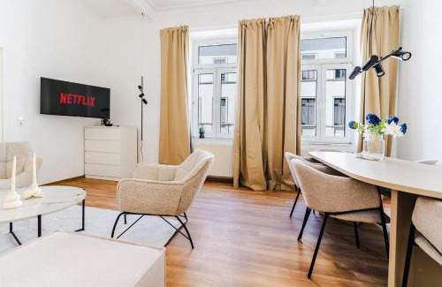 Wiesbaden Apartment | 3 BR Apartment - ZENTRAL - GERÄUMIG - PARKHAUS - WIFI - KAFFEE - NETFLIX