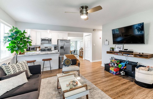 Cottage Line House | 3 BR Beach Bungalow Minutes to the Beach! Dogs Allowed!