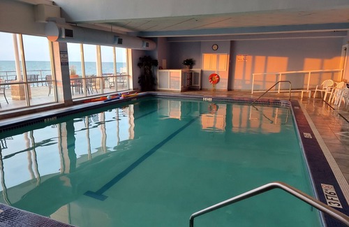 Geneva-on-the-Lake Condo | 3 BR condo on Lake Erie sleeps 6. Indoor Pool!! Booking now for Fall!!