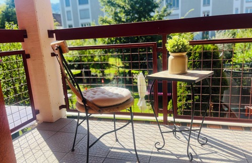 Killwangen Apartment | 3 BR Duplex in Zürich-Limmattal: Garden & Terrace