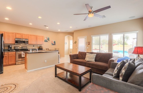 Maricopa House | 3 BR Heated Private Saltwater SUNNY Pool In/Out Stereo Speakers Prof BBQ Gril