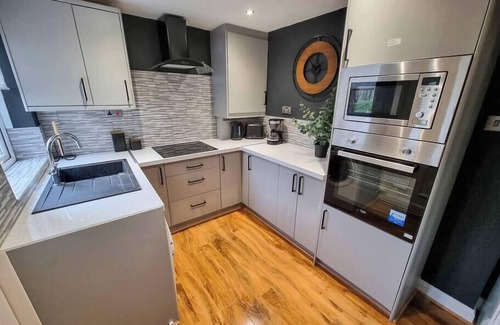 Manchester House | 3 BR Home Close to MCR City Centre