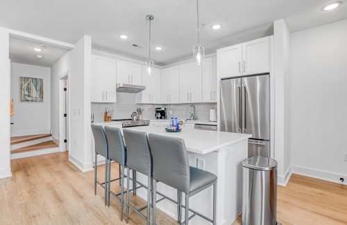 Wesley Heights House | 3-BR Home in fabulous Charlotte with AC, WiFi