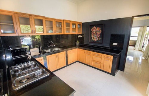 Bukti Villa | 3 BR luxury beachfront with private pool