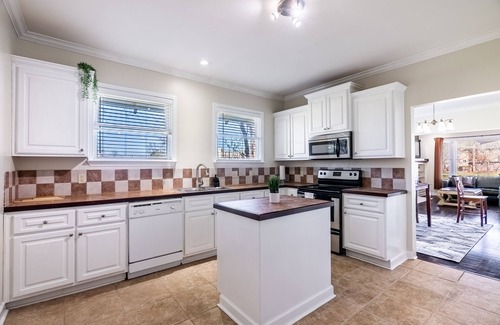 Downtown Little Rock House | 3 BR Spacious and Stylish Home Near Downtown
