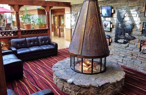 Avon Cabin | 3 BR suite located less than 1 mile from Beaver Creek with free shuttle service!