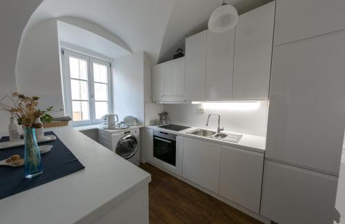 Ljubljana Old Town Apartment | 3 Bridges App