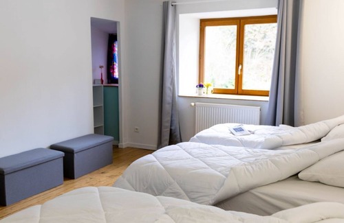 Baignes Bed & Breakfast | 3 Chambres table d'hôtes in the countryside le nid qui danse near Vesoul 8 to 11 pers.