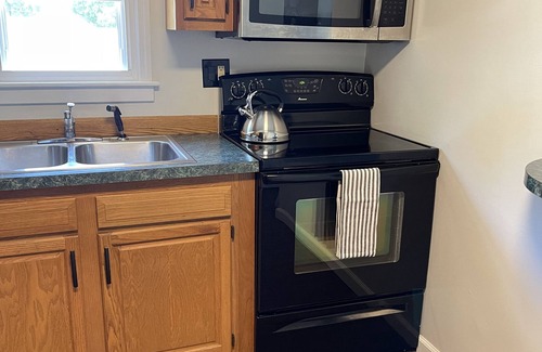 West End Apartment | #3 Chestnut beautiful apt. 1/2 mile to Cooperstown All Star Village/Convenient