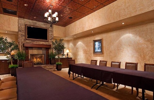 Elko House | 3 Classy Units! Outdoor Pool, FREE Parking, Pets Allowed Near Mudd Hutt!