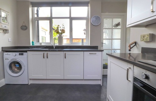 Clitheroe House | 3 COWPER PLACE, pet friendly, with a garden in Chatburn