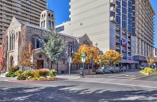 Downtown Reno Apartment | 3 Cozy Resort Studios located in Reno with nightlife & family activities.