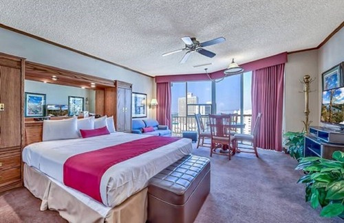 Downtown Reno Apartment | 3 Cozy Resort Studios located in Reno with nightlife & family activities.