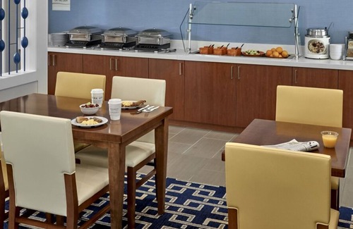 Sharonville House | 3 Family-friendly Suites W/Kitchen! Minutes to Twin Creek Preserve, FREE Parking
