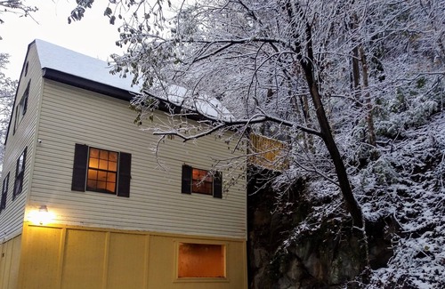 Corryton House | 3 Floors of Vacation Home Space - Features Exercise Room, Balcony w/Deck & More