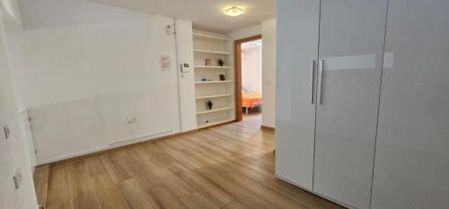 Sliema Villa | 3 Floors Villa on Promenade 4 bedrooms 3 bathrooms VR