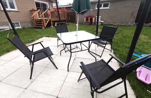 Brossard House | 3 free parking,15 mins to old Montreal port(Pet Friendly)