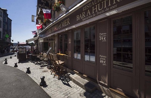 Honfleur Hotel | 3 guest rooms for 2 people perched in an unusual house