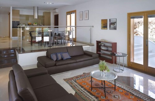 Rogac House | 3 HIGHCLASS VILLAS on the SEA, 3x POOL & BEACH & BIKES & KAYAKS & PRESENTS