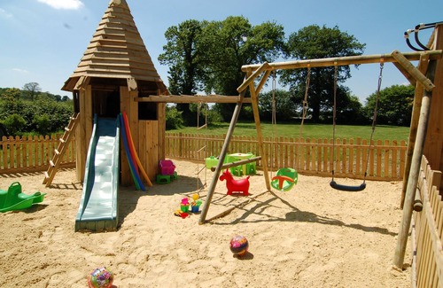 Argouges House | 3 jewelery gite with swimming pool 20 minutes from Mont Saint Michel