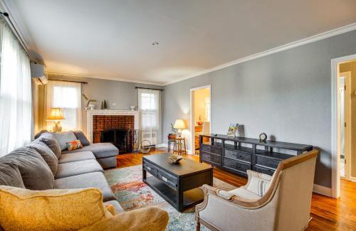 White Plains House | 3 Mi to Downtown Spacious White Plains Home