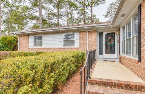 Terry Sanford House | 3 Mi to Dtwn Fayetteville Home with Pool Table