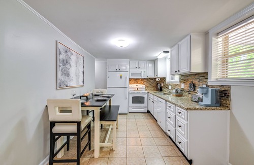 Hickory Apartment | 3 Mi to Dtwn: Hickory Home Base w/Patio!