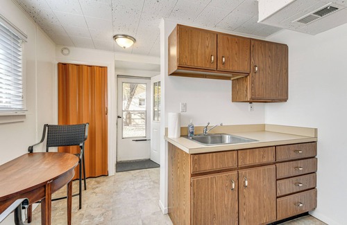 Silver Spring Apartment | 3 Mi to Dtwn Silver Spring: Convenient Apartment