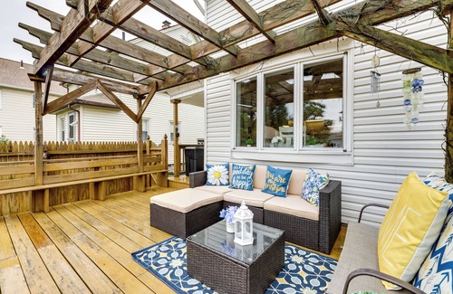 Springfield House | 3 Mi to Dtwn: Springfield Home w/Deck!