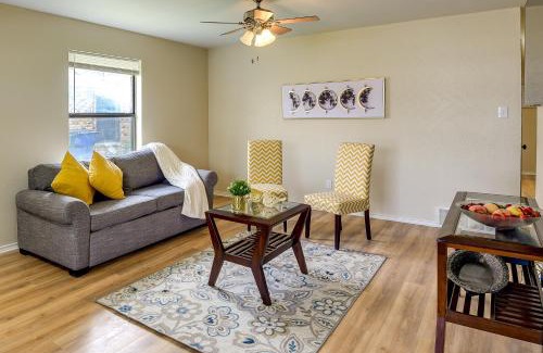 Waxahachie House | 3 Mi to Dtwn Waxahachie Townhome with Fire Pit
