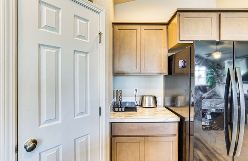 Caldwell House | 3 Mi to Lake Lowell: Caldwell Home w/Yard & Grill