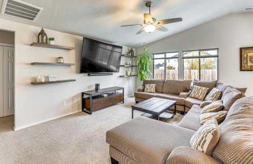 Caldwell House | 3 Mi to Lake Lowell Caldwell Home with Yard and Grill
