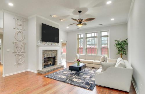 Windsor Forest House | 3 Mi to Oglethorpe Mall Home with Fenced Yard!