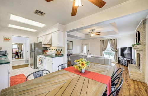 Universal City House | 3 Mi to Randolph AFB: Family Home w/Poker Table!