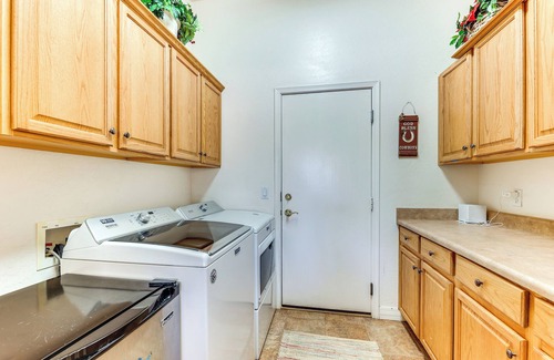 East Mesa House | 3 Mi to Usery Mtn Regional Park: Poolside Paradise