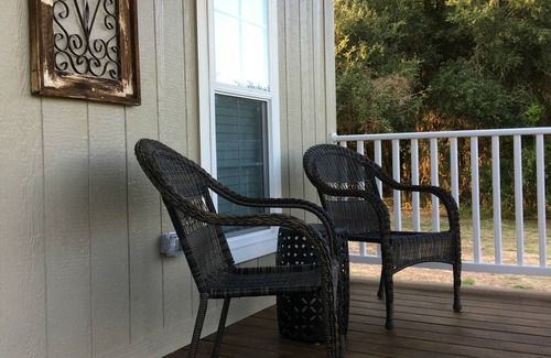 Round Top Cottage | 3 Miles From All Of The Fun Round Top, Texas Has To Offer!