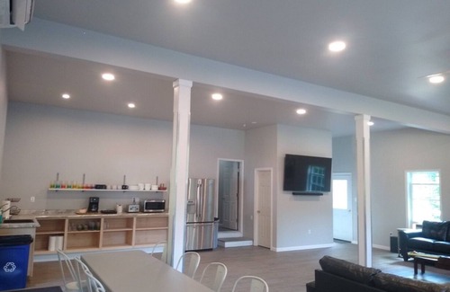 Fly Creek House | 3 min. to Dreams Park, 33 ft. Long Heated Pool, Clean and Updated. Fun & Private