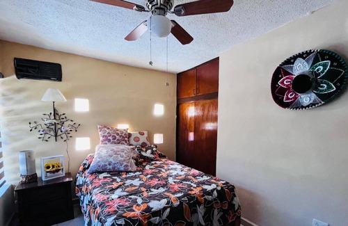 Santiago House | "3 Min to Santiago Square! 'La Casita De Santiago' – Your Charming Getaway!"
