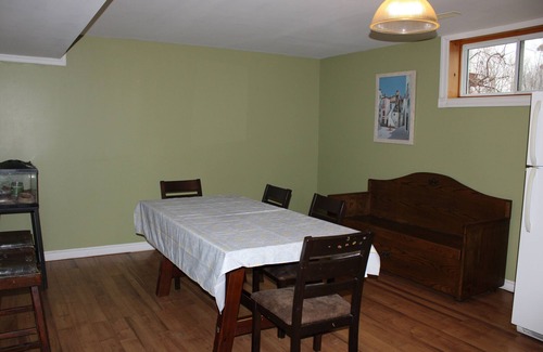 Sauble Beach House | 3 minute walk to 11 kms of Sauble Beach and World-Class sunsets!