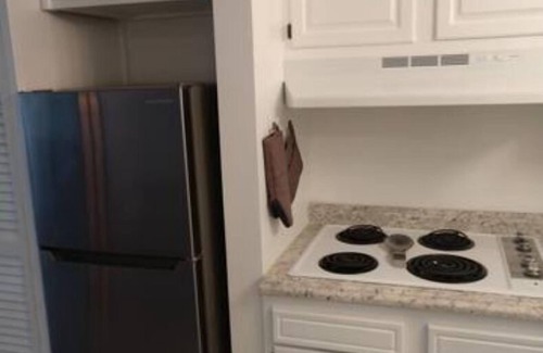 Atlantic Beach Apartment | 3 Minute walk to the ocean, Overlooks the pool!