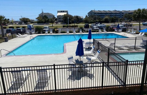 Atlantic Beach Apartment | 3 Minute walk to the ocean, Overlooks the pool!