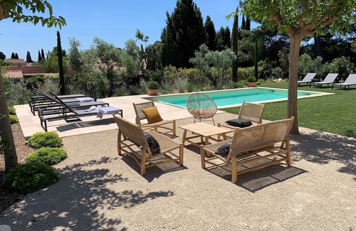 Maussane House | 3 minutes from the center (Provencal village) and shops: Mas St Olive with swimming pool