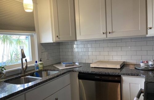 Colington House | 3 minutes from the beach, dog-friendly home at MP 6 in Kill Devil Hills