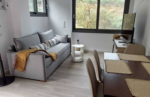 Kitries Apartment | 3 minutes to the beach, apartment with sea view, Kitries, Kalamata, Lagoudis